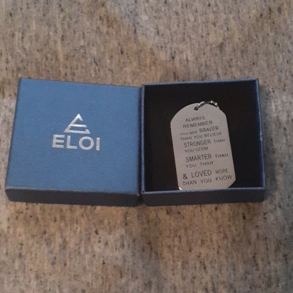 Eloi Necklace